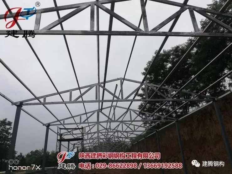 建腾钢结构抗风柱如何计算?