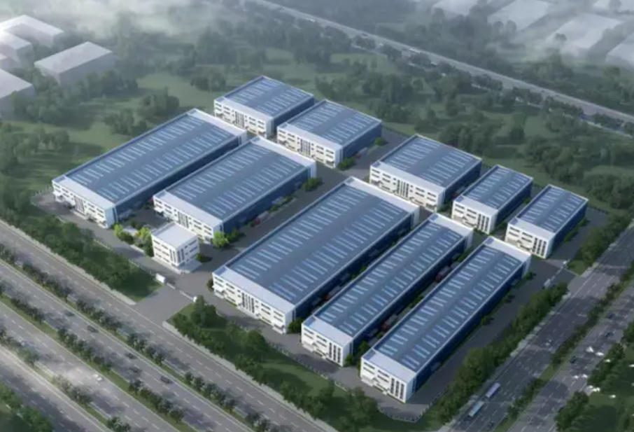 中新数科临潼智造中心聚氨酯封边岩棉夹芯板卸货中